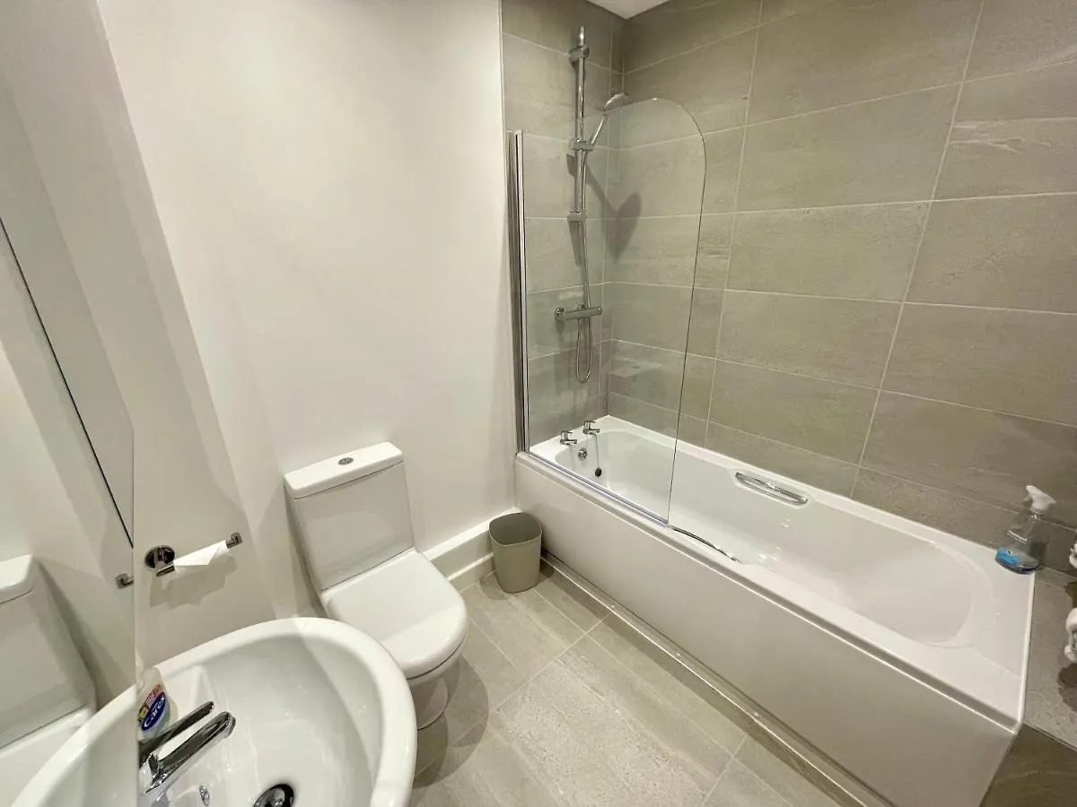 Garden View - 2 Bedroom Bungalow York 0*,