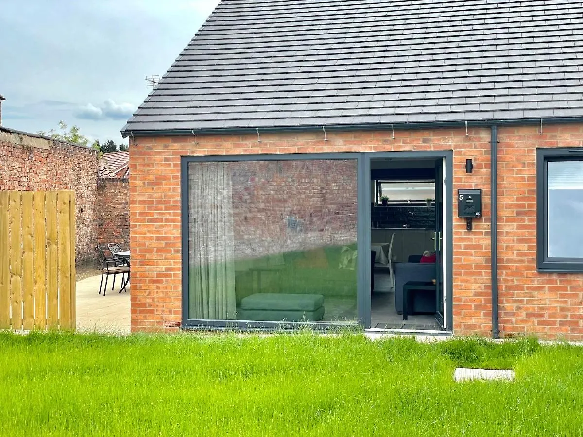 Semesterbostad Garden View - 2 Bedroom Bungalow York