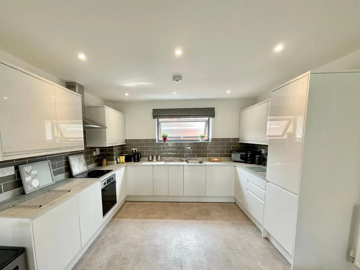 Garden View - 2 Bedroom Bungalow York 0*,  Wielka Brytania