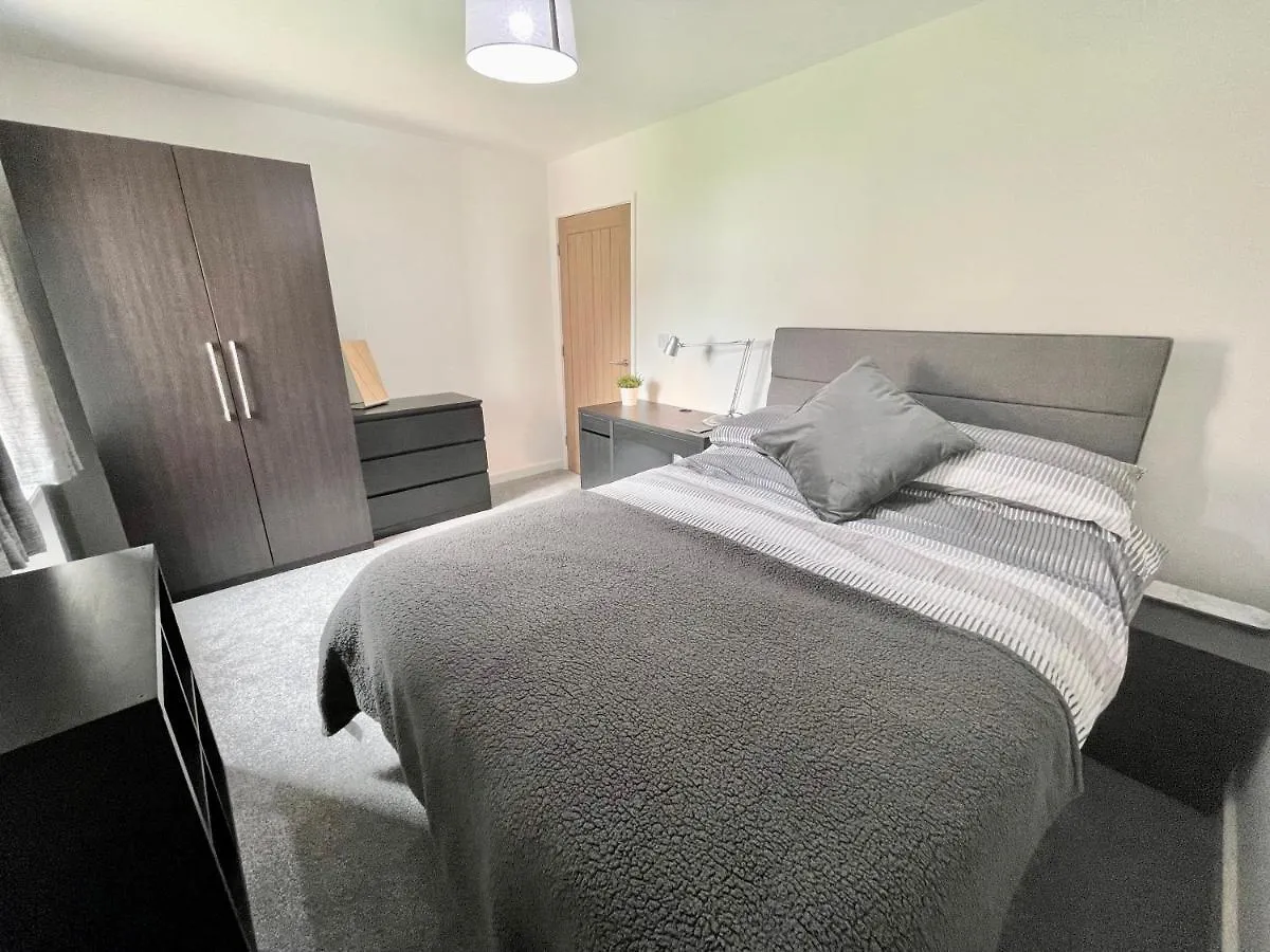 Garden View - 2 Bedroom Bungalow York 0*,